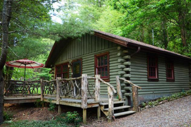 Lakes End Cabins & Yurts 